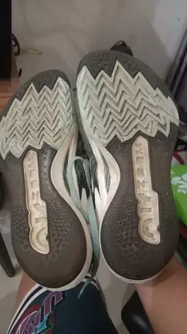 Nike Gt cut 2 dijual cepat