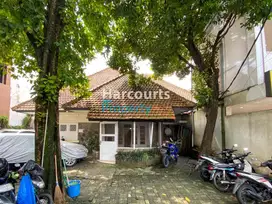 Dijual Rumah Lama Hitung Tanah Lokasi Strategis Area Hang Tuah