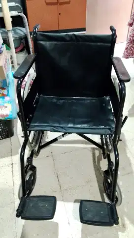 Kursi roda bekas