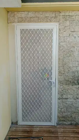 PINTU ALUMUNIUM KASA ANTI NYAMUK