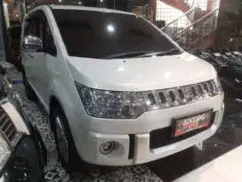 DELICA ROYALE 2.0 AT 2016 PUTIH (BINTANG MOTOR)