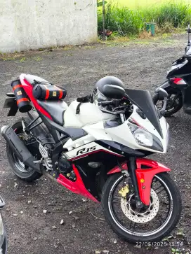 Yamaha R15 V2 Tahun 2016 – KM Rendah, Kondisi Istimewa!