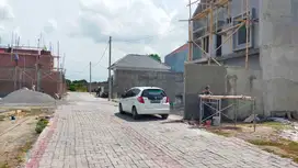 Depan KPU Sumber Surakarta, Tanah Kavling murah ( shm )