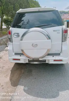Mobil Terios 2011