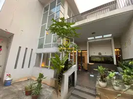FRANS CENRumah Mewah Dijual Sunrise Garden dkt Puri Indah/Taman ratu