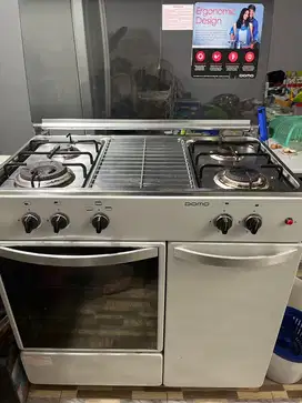 take all l, kompor freestanding, kompor oven, dan kulkas side by side
