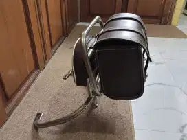 Box kulit untuk vespa
