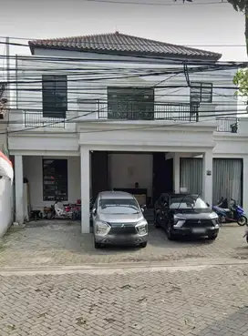 Disewakan Ruang Usaha Cocok Utk Kantor/Gym/Resto Area Gandaria