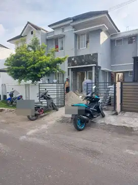 Dijual Rumah Manis Lokasi Strategis Serpong Park BSD
