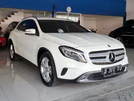 MERCY GLA200 [25 RB MILES] URBAN NIK 2015