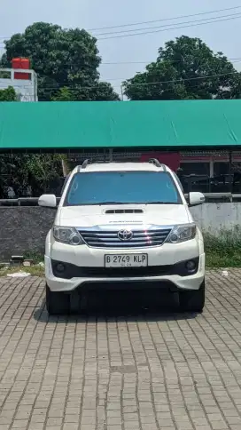 (DP 10Jt) FORTUNER VNT TRD 2013 matic