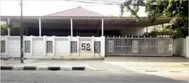 DIJUAL RUMAH COCOK UTK KANTOR PINGGIR JALAN STRARTEGIS RAWAMANGUN