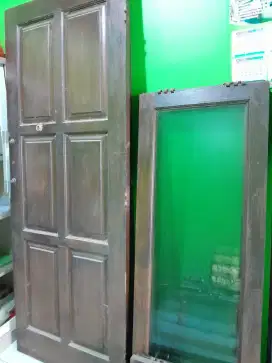 Di jual pintu dan jendela bahan kayu kamper