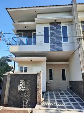 CA433 Dijual Rumah Minimalis Semi Furnish HOOK 2 LT SHM di Sutorejo
