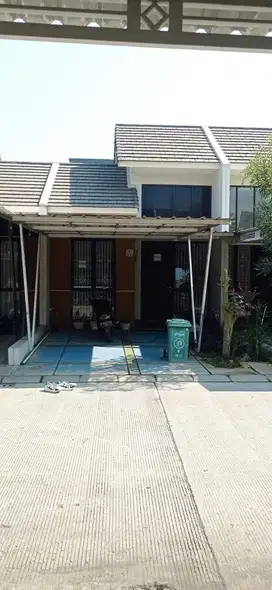 Rumah di Emerald Sepatan Tangerang