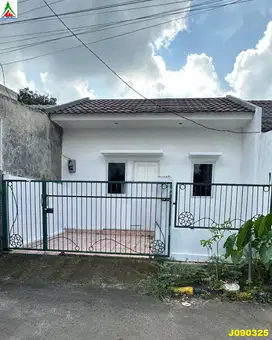 Dijual rumah rapih siap huni di Legok Permai Tangerang 12 menit ke BSD