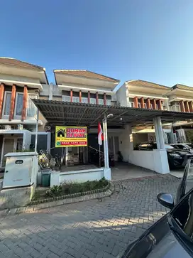 Perum Wisata Semangi Blok B 16 Kel Wonorejo Kec Rungkut Kota Surabaya