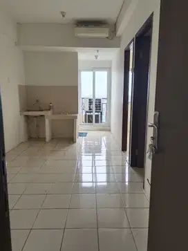 DISEWAKAN 2BR UNFURNIS TOWER C HOOK SIAP HUNI PURI PARKVIEW