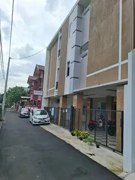 Kost Eksklusif 27 Kamar Lokasi di Kawasan Kampus di Seturan Depok