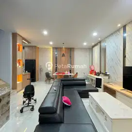 Dijual Rumah Komplek Halton Place Type Cartier