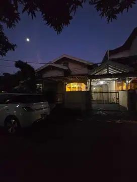 Dijual Rumah Siap Huni di Dekat Bintaro Sektor 3A SC- 15547