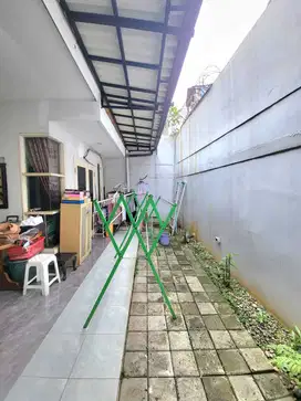 Dijual Rumah Asri dan Nyaman Siap Huni di Sektor 5 Bintaro SC-15545