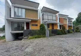 RUMAH MEWAH SIAP HUNI THE HEAVEN KEMANG DEKAT TOL SIMATUPANG