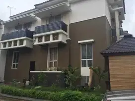 Rumah ada Pool dekat Mall di Victoria Garden Galaxy Bekasi