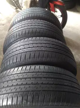 Ban 235/60/18 Bridgestone Dueler H/L