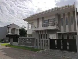 CA435 Dijual Rumah Mewah 2 LT Hook Minimalis Strategis di Citraland