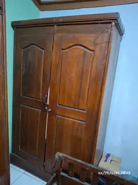 Jual lemari bekas kuat