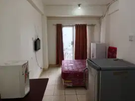Disewakan studio Apartemen Puri Park View Tower A lt 10 hadap pool BU