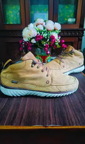 Sepatu k-swiss size 43 original