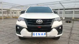 (Low Km) Fortuner VRZ TRD AT 2018 Tgn1 Muluz Bisa DP Ringan