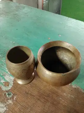 barang antik kuningan