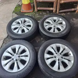 Velg dan ban ring 17 honda crv original