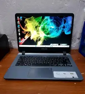 Laptop Asus VivoBook 14 X07MA