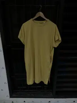 Kaos longline Uniqlo AIRism