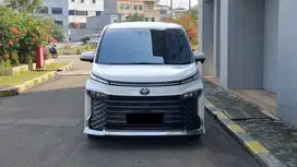Toyota All New Voxy 2.0 TSS Camera360 White on Black 2022 Like New
