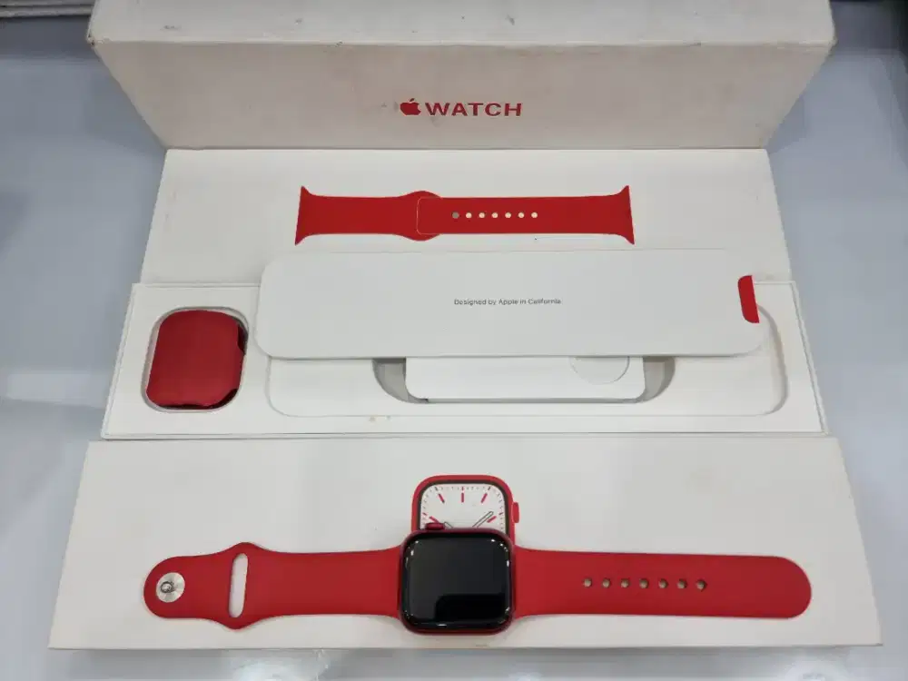 Apple Watch series 7 41mm Red Edition Ex Garansi resmi -MasterCom