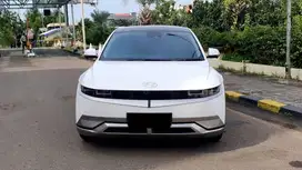 Hyundai Ioniq 5 Long Range Signature EV AT Putih  2022 km.27rb Rekord