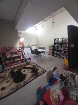 Dijual rumah di kota baru parahyangan