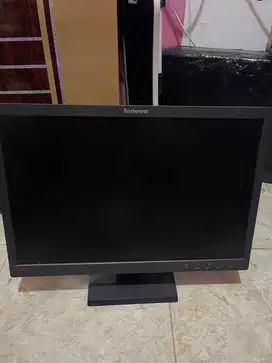 Monitor lenovo 22 inch gede