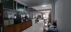 Dijual rumah bisa untuk produksi / gudang di kembae