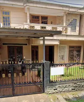 DIJUAL RUMAH Griya loka Sektor 1.3