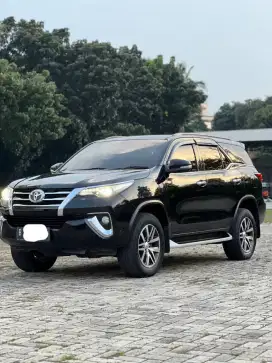 FORTUNER VRZ 2016 HITAM AT DISEL