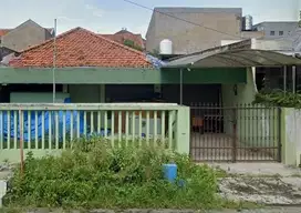 Rumah Siap Huni Di Jalan Tenggilis