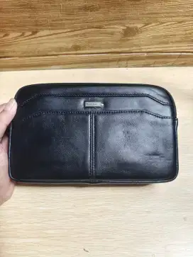 Pouch bag kulit hitam