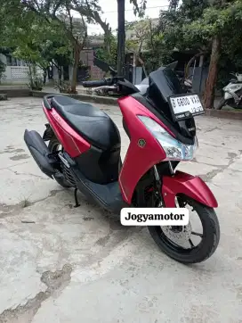 Yamaha lexi th 2022 plat tangerang