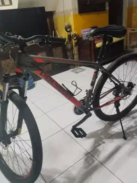 Sepeda Gunung MTB Polygon Cascade 3